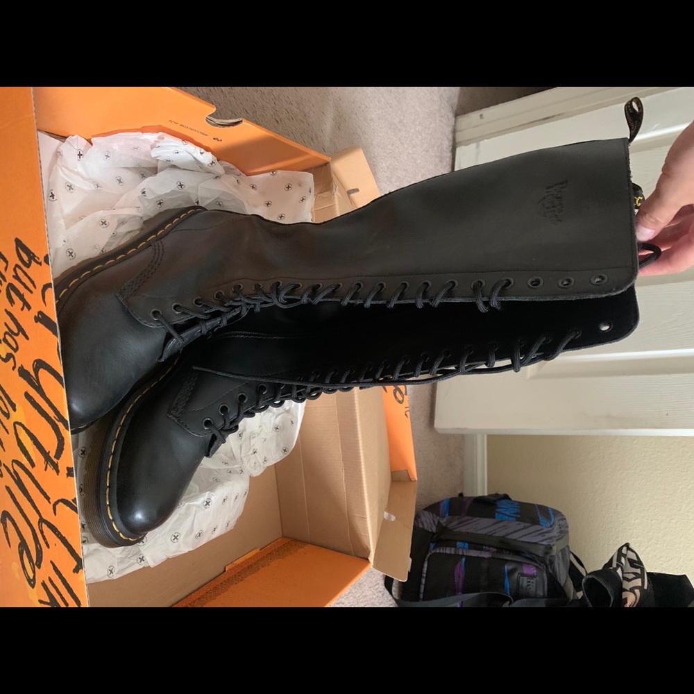 Dr. Martens